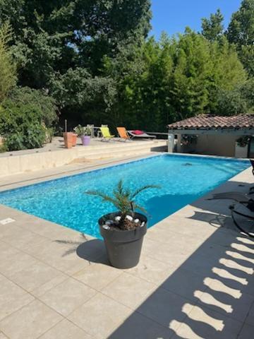 L'Appartement Du Micocoulier Salon-de-Provence Exteriér fotografie